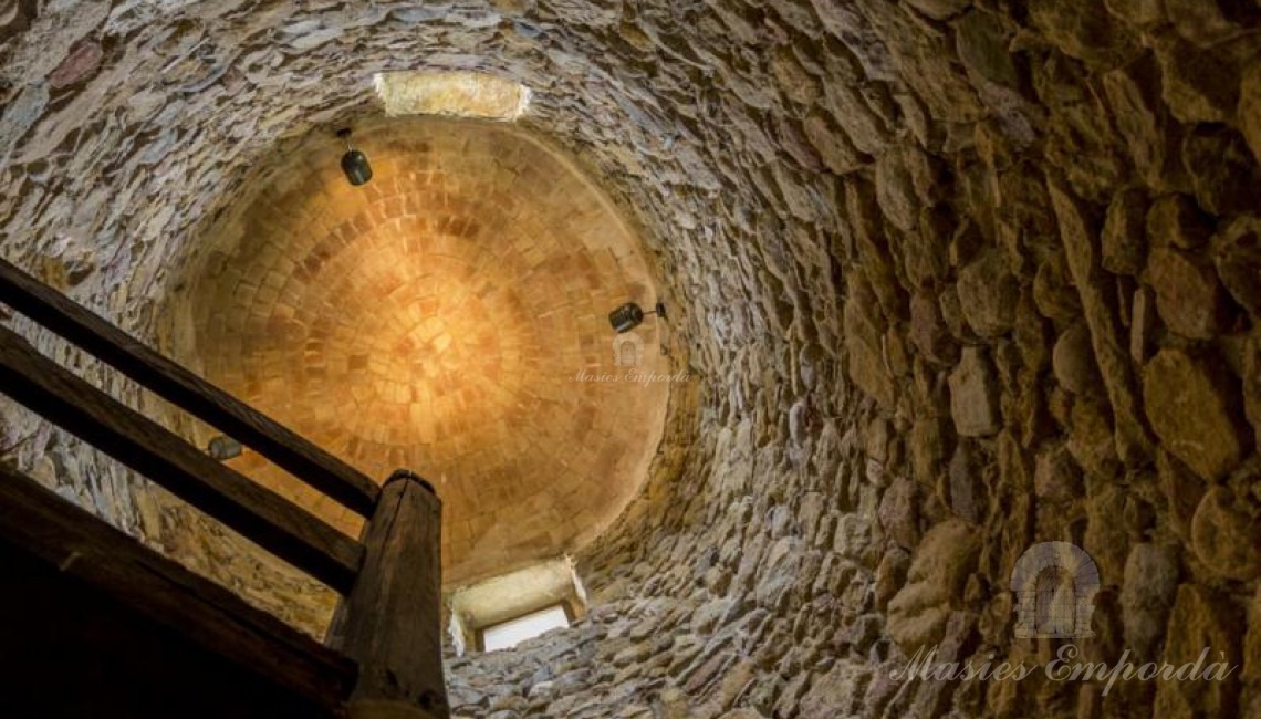 Vista de la cúpula de la torre de defensa de la casa 