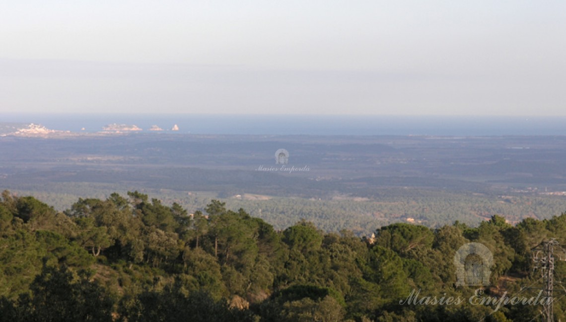 Vistas desde la finca de la comarca que llega a verse el mar 