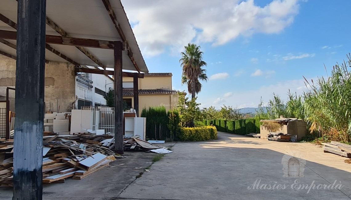 Vistes des del magatzem annex a la casa