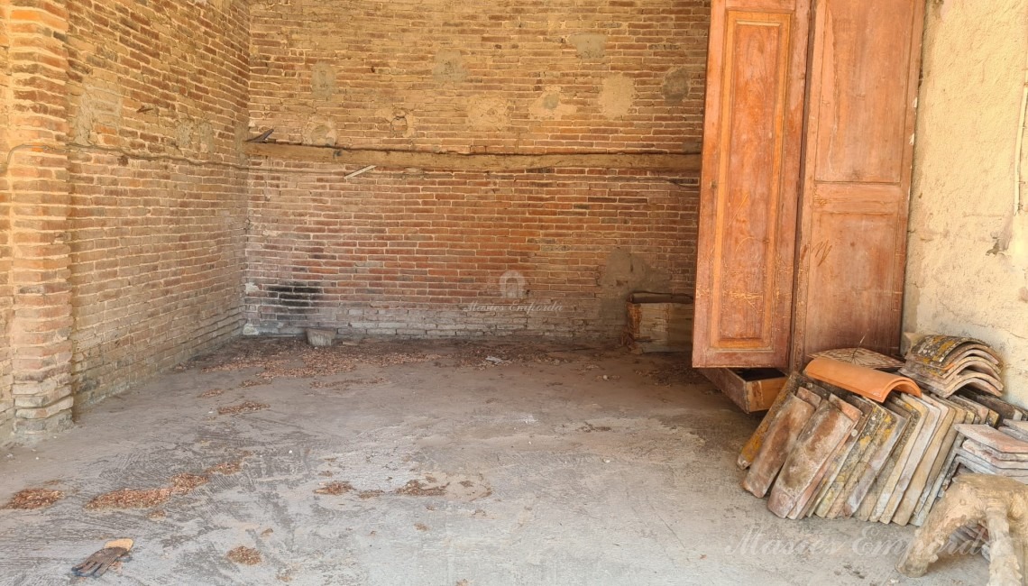 Detalle de los anexos a la masía