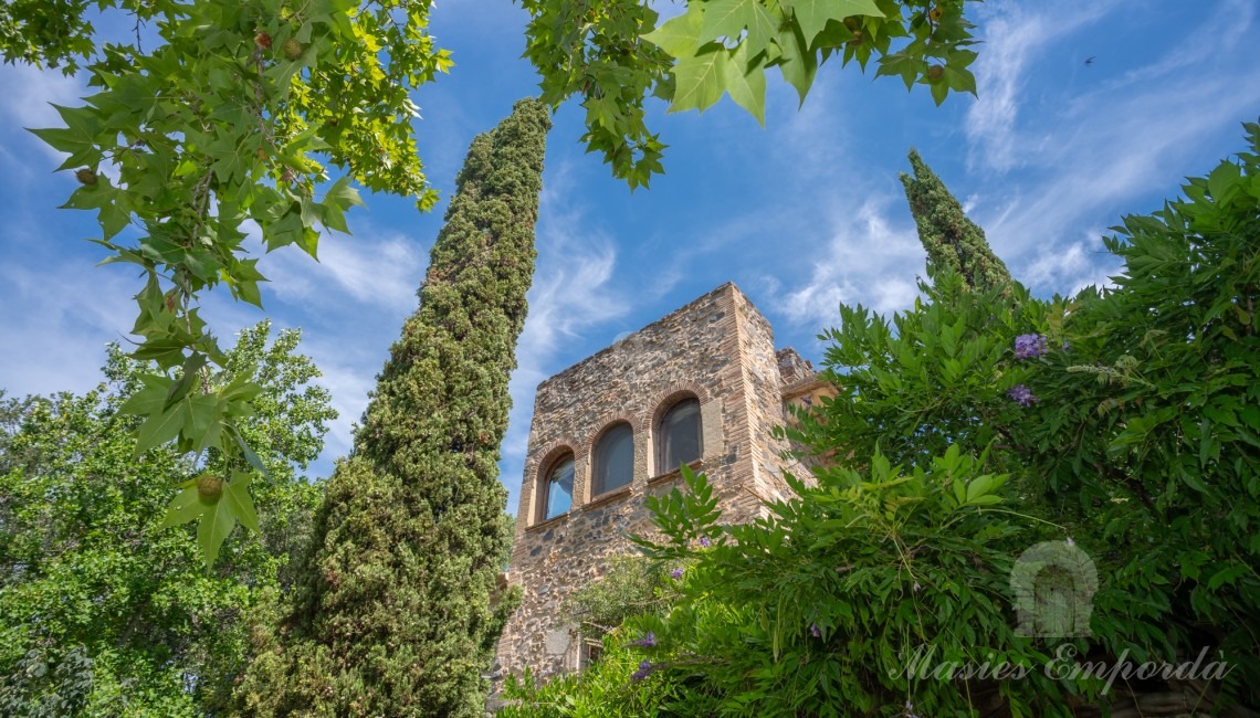 Façana de la masia