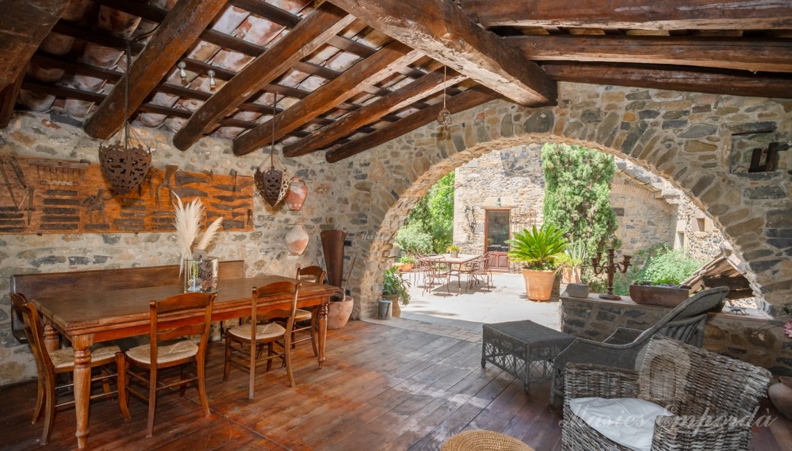 Porxo i terrassa de la primera planta
