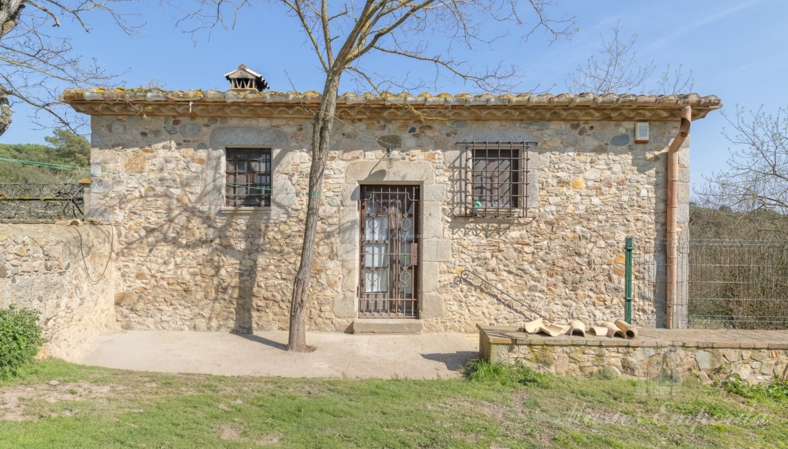 Casa annexes la masia