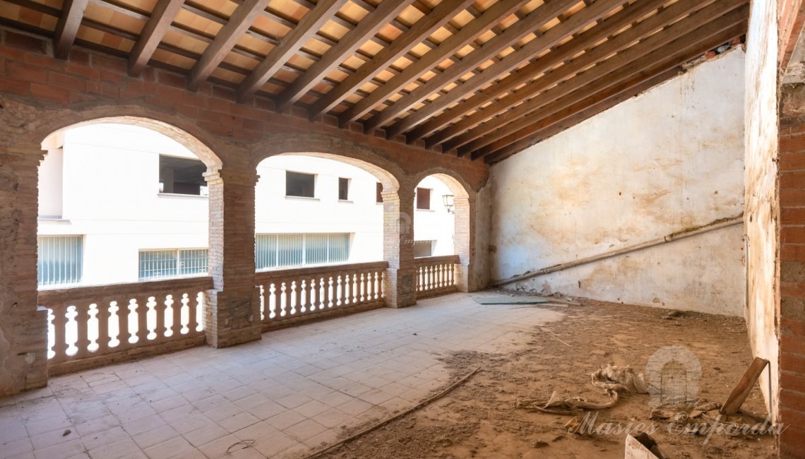 Terrassa coberta de la segona planta Terrassa coberta de la segona planta