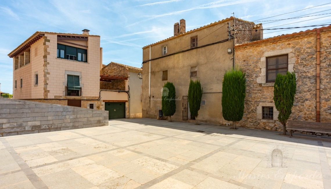 Vistes de la façana de la casa