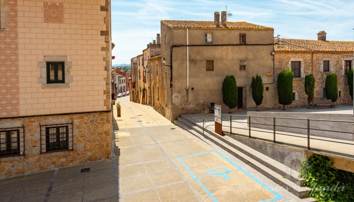 Vistes de la façana de la casa
