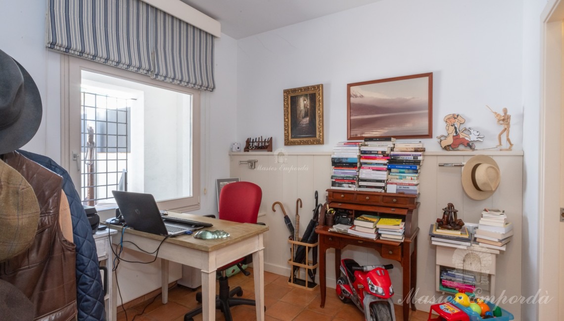 Habitación destinada a despacho