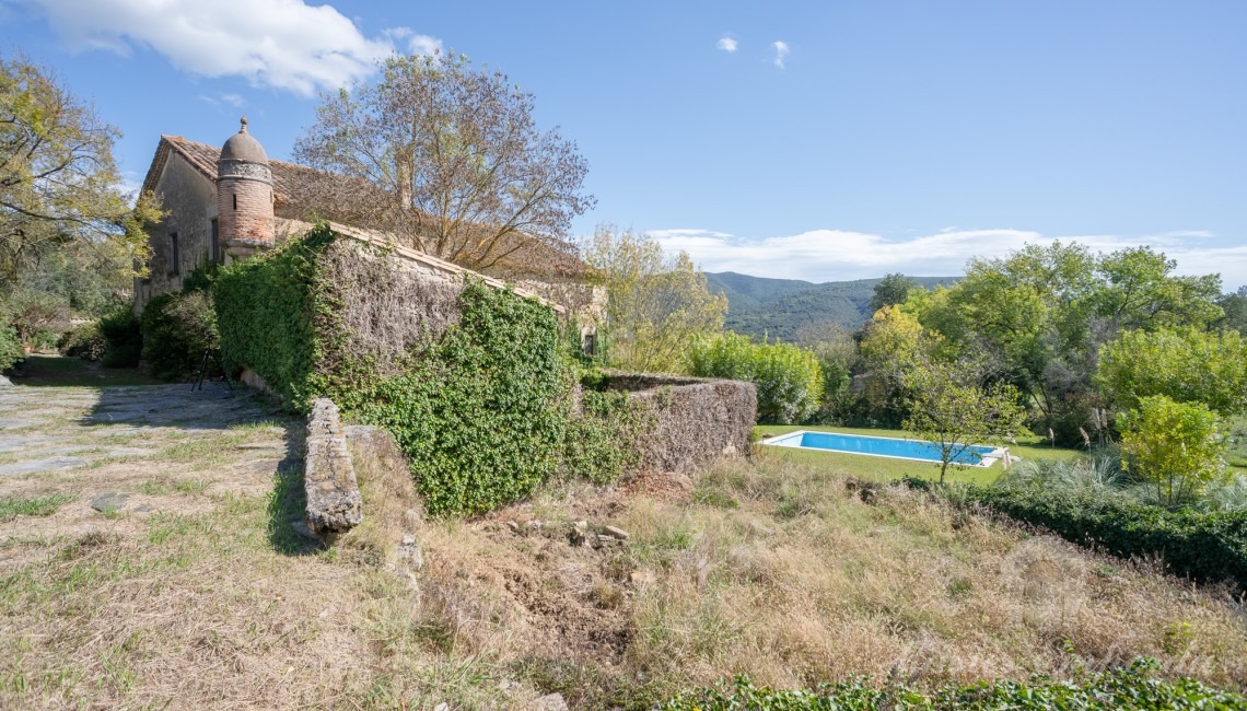 Vista de la masia des de l'era