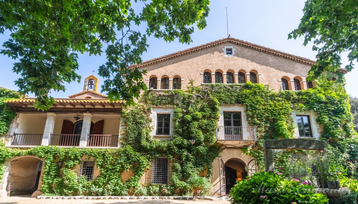 Façana de la masia