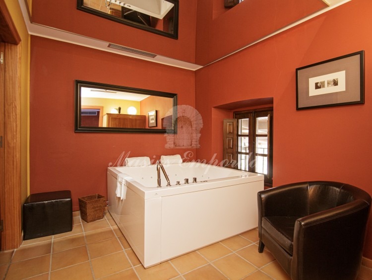 Jacuzzi d'una de les habitacions