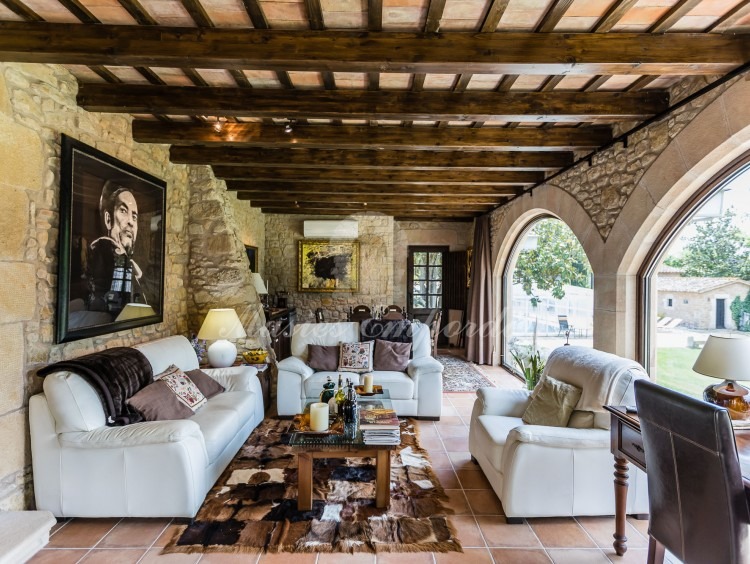 Saló amb vistes a jardí