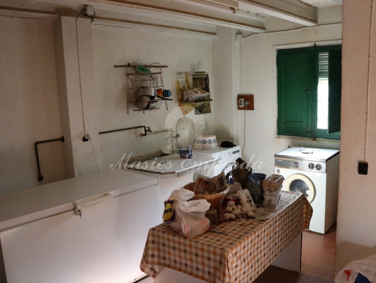 Desde otro ángulo la sala de máquinas y congeladores