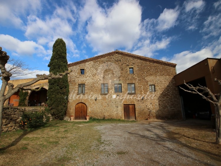 Façana principal del mas