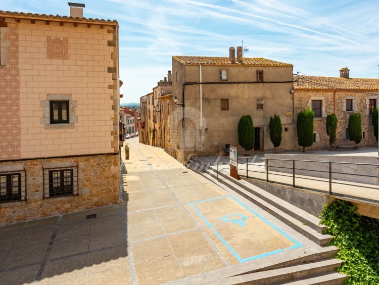 Vistes de la façana de la casa