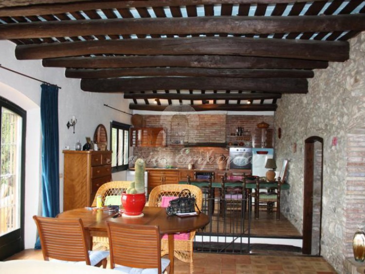 Vista general del salón, comedor, cocina de la primera planta 
