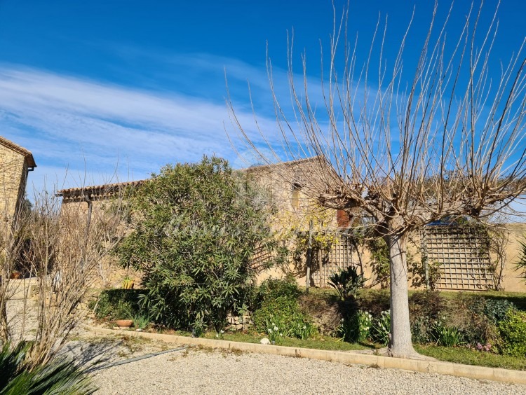 Vista del conjunt de la masia