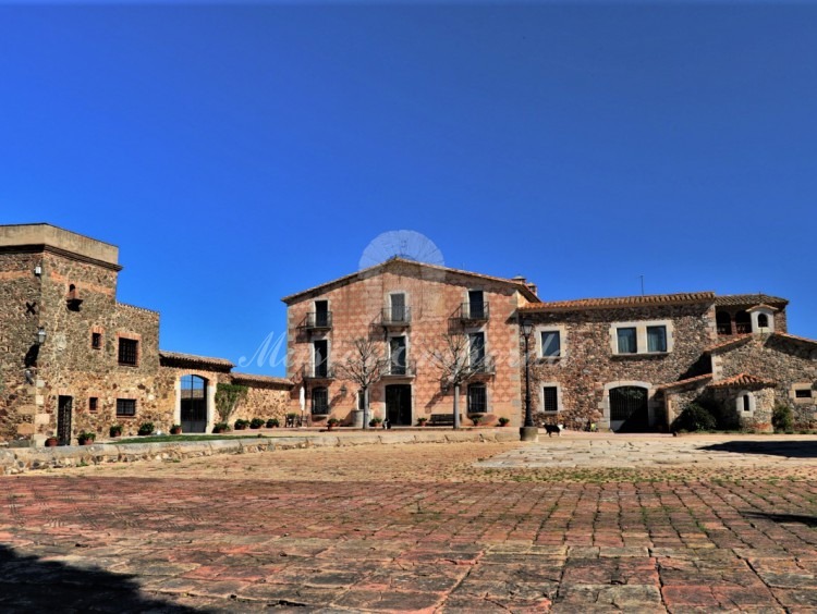 Façana principal del mas