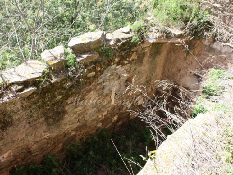 Detall d'una construcció annexos del mas